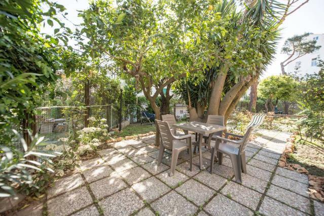 Garden House In