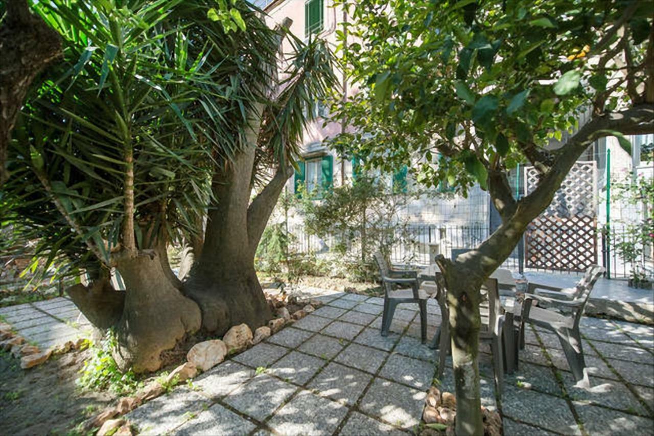 Garden House In